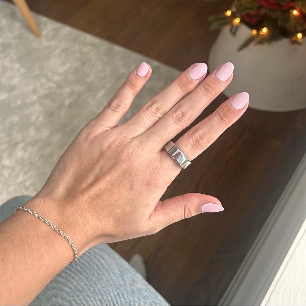OURA RING / Silver / Size 7 / Heritage / Gen 3 - CHARGER INCLUDED!